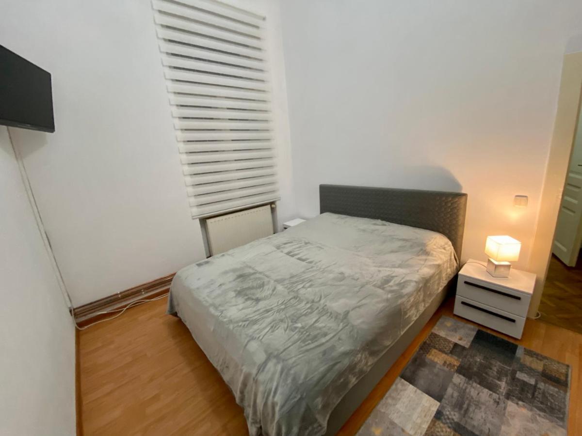 Apartament Super Central Cu Parcare Privata Daire Arad Dış mekan fotoğraf