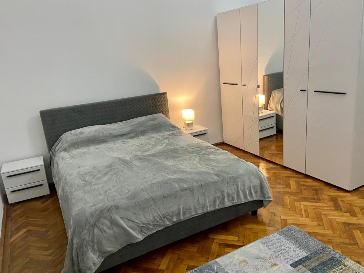 Apartament Super Central Cu Parcare Privata Daire Arad Dış mekan fotoğraf
