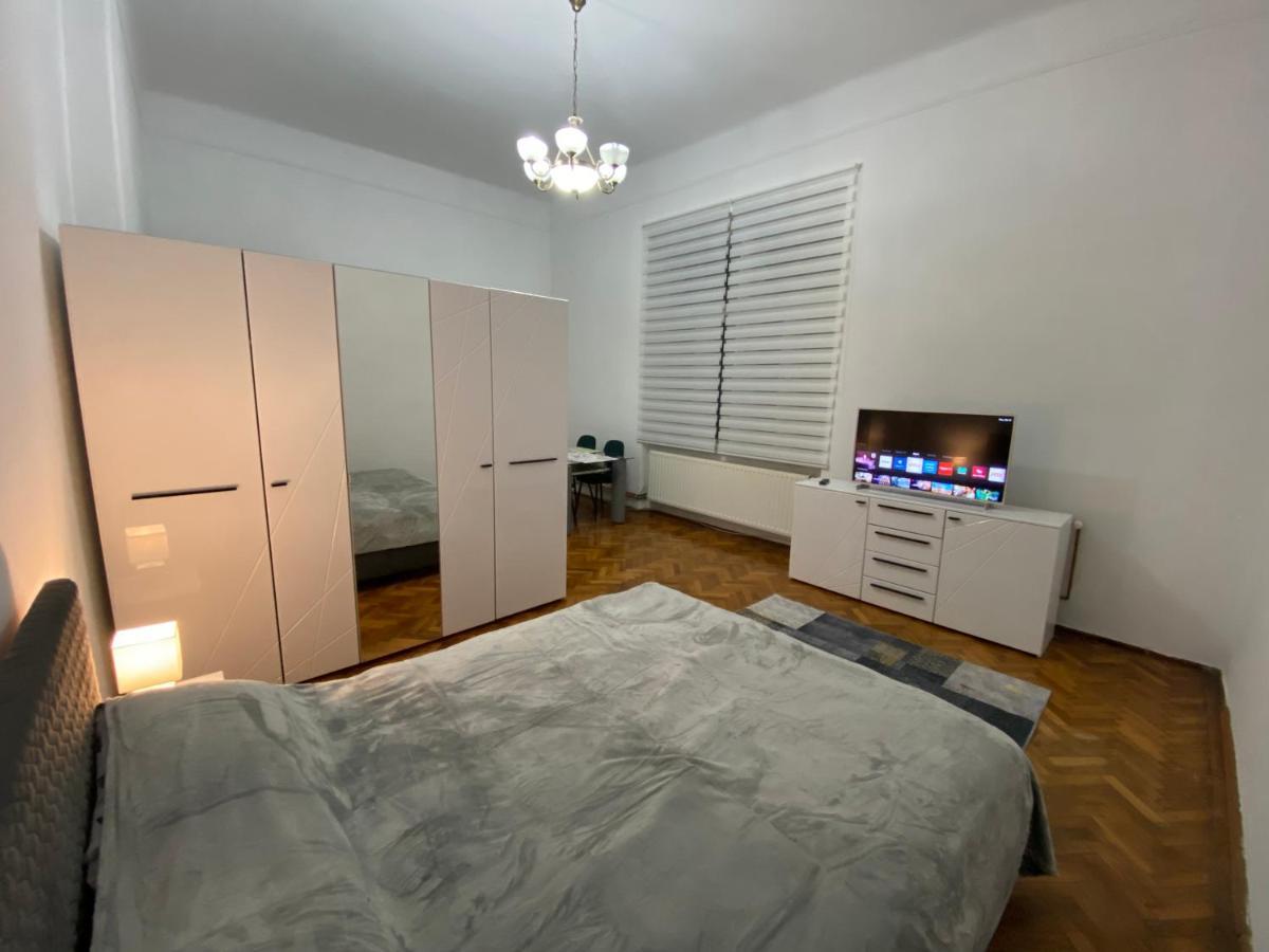 Apartament Super Central Cu Parcare Privata Daire Arad Dış mekan fotoğraf